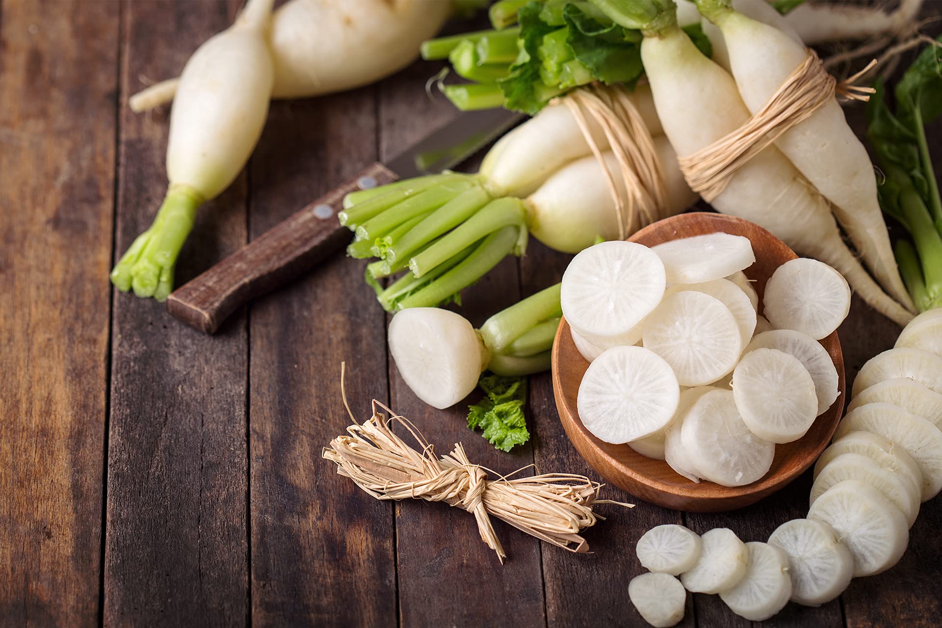Daikon Radish Seeds - Minowase Heirloom - Japanese Style - Raphnius sativus